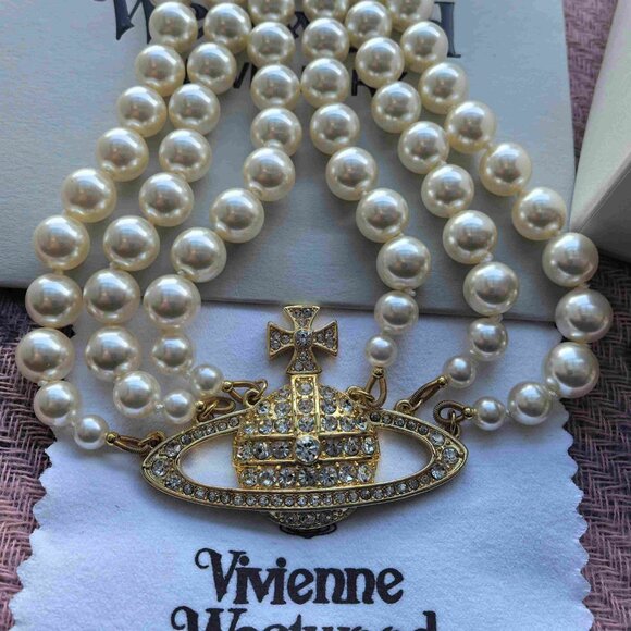 Women's Bas Relief Three-Row Embellished Necklace - Picture 2 of 7